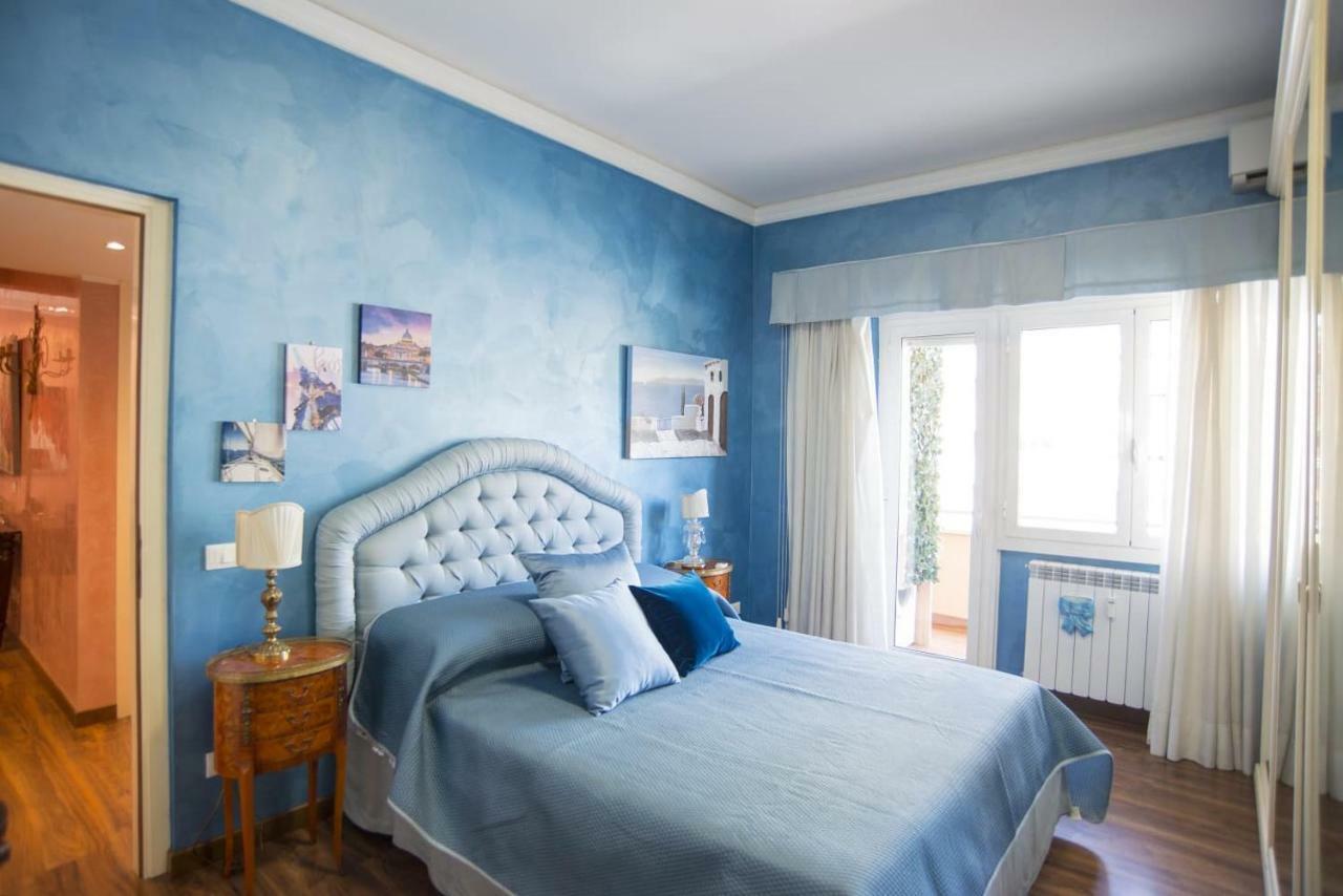 Stradivari Luxury Apartment — Photos 2